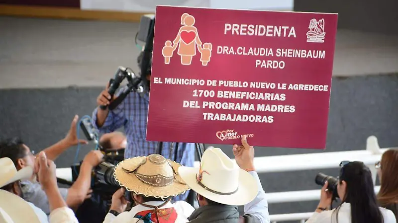  Claudia Sheinbaum visita la ciudad de Durango